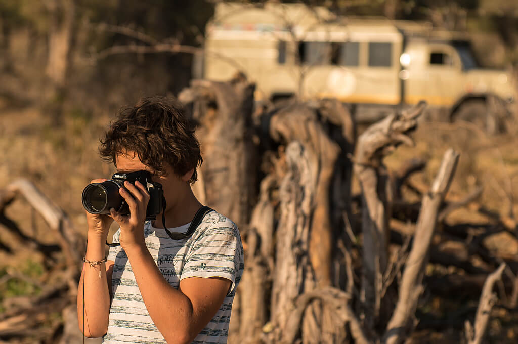 Am Okavango darf man das Auto verlassen um zu fotografieren oder zu pirschen!